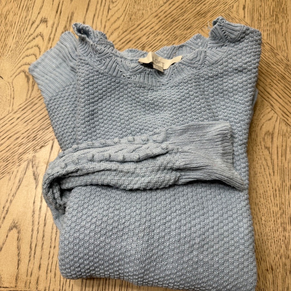 LOFT‎ Women's Medium Blue Crew Neck Long Sleeve Textured Knit Sweater Pullover